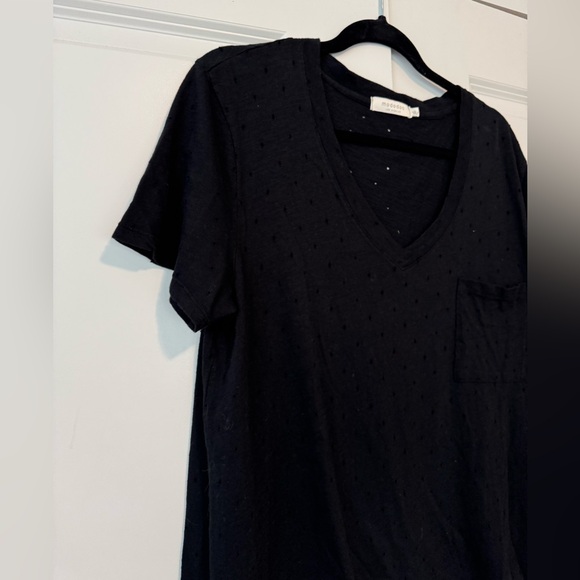 NWOT Mododoc Laser Cut V-Neck Tee in Black Sz Large - Picture 2 of 5